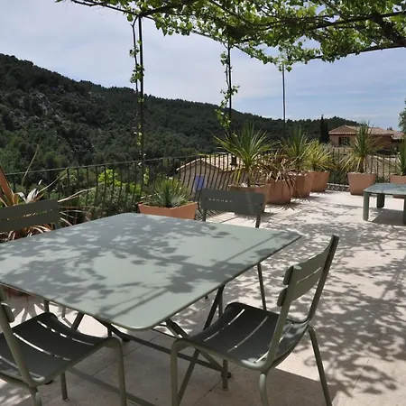 Holiday home Les Terrasses De La Roque-alric *