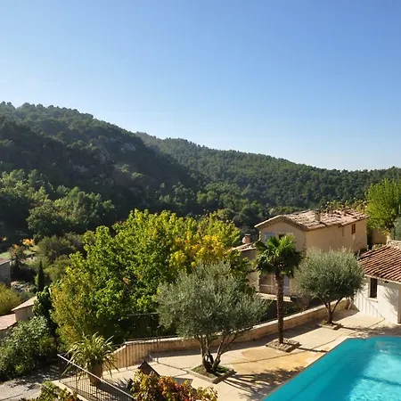 Les Terrasses De La Roque-alric